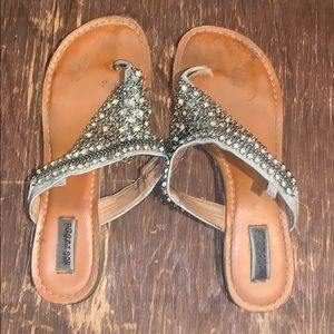 Woman’s dressier flip flops